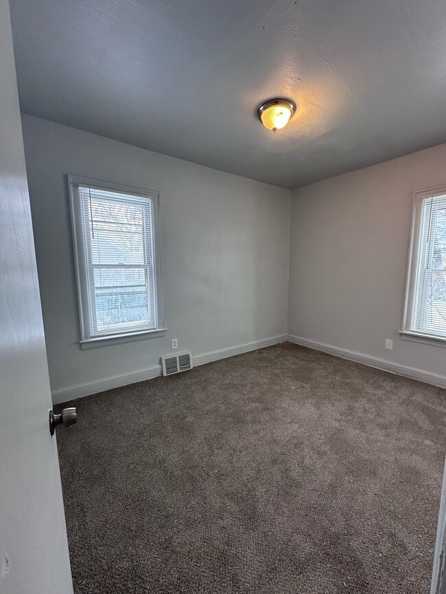 Building Photo - 15016 Cruse St