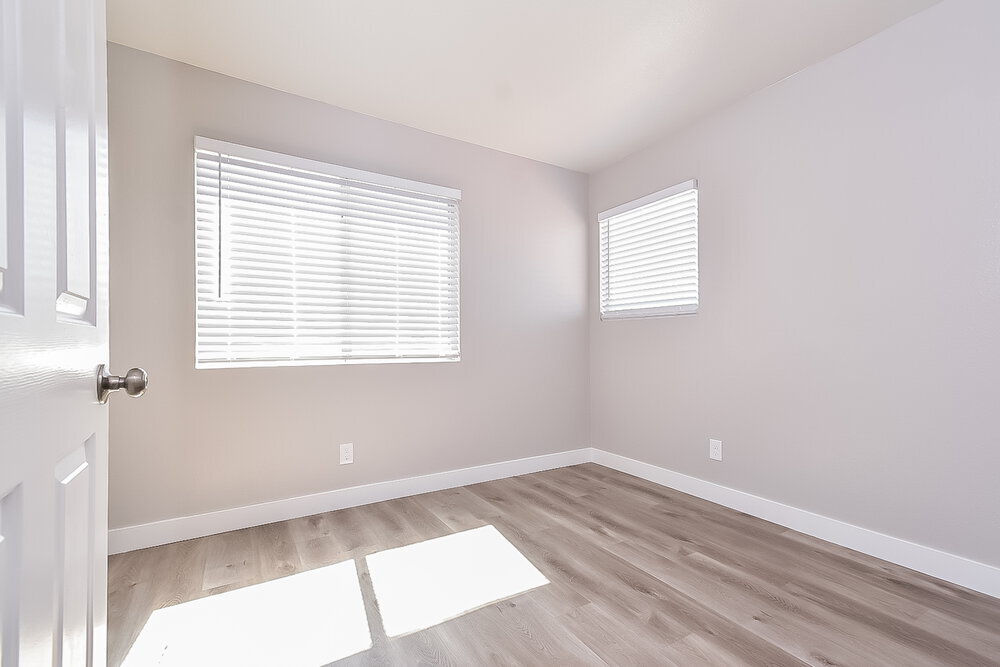 Building Photo - 7640 W Delhi Ave