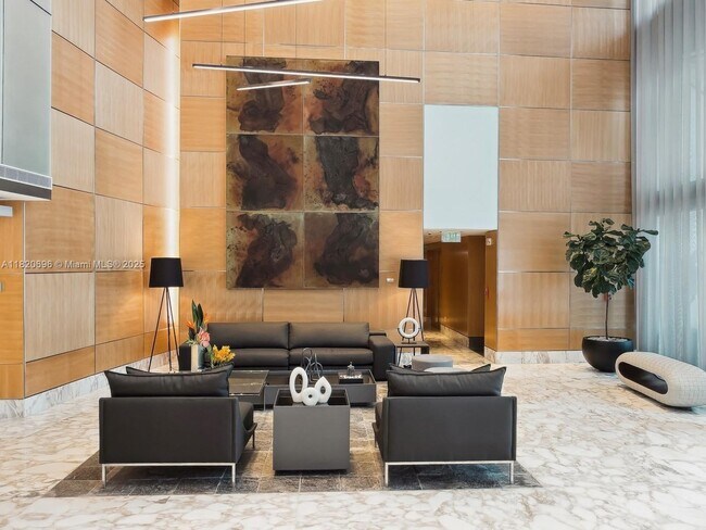 Building Photo - 1331 Brickell Bay Dr