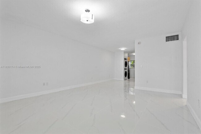 Building Photo - 9745 Bay Harbor Terrace