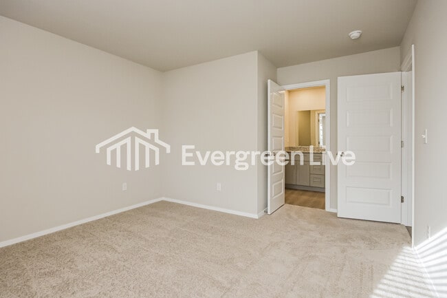 Building Photo - 2575 E Meramec St