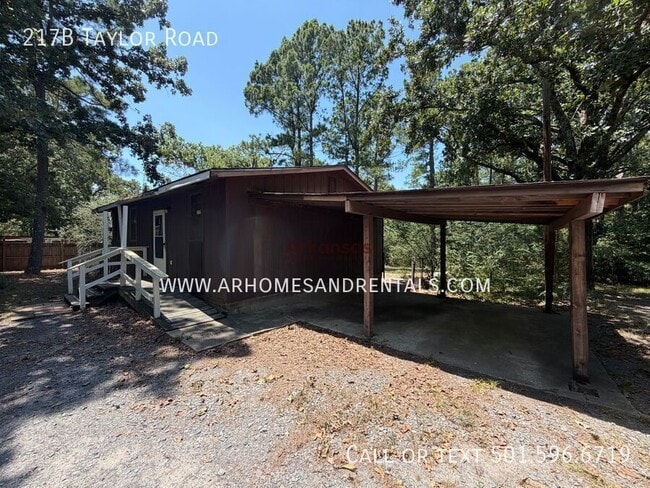 Building Photo - 217B Taylor Road-