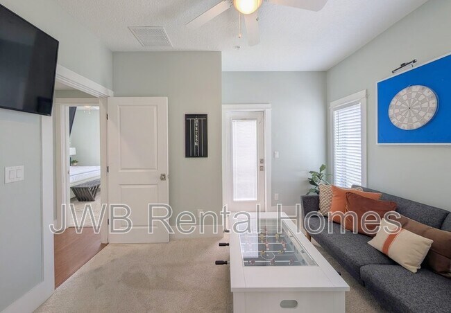 Building Photo - 361 Ahern St