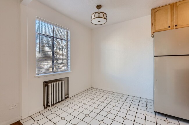 Building Photo - Cozy 1 Bed/1 Bath Near The Heart of Denver!!