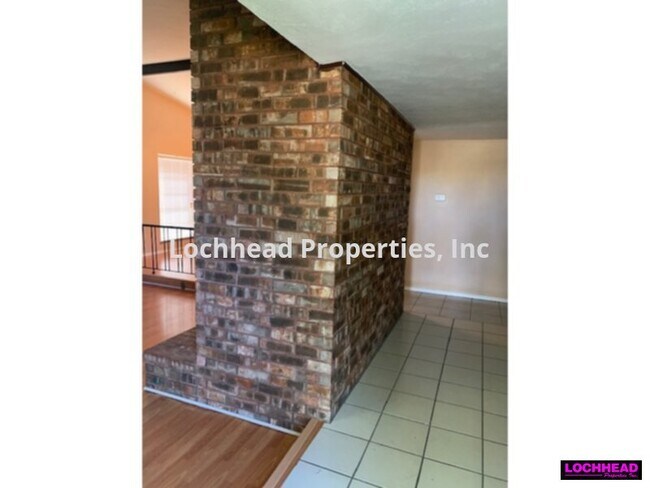 Building Photo - White Rock Village Subdivision in Dallas!!!!