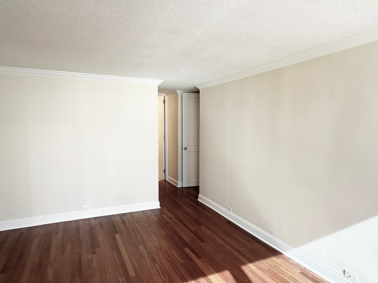 Building Photo - 360 E Randolph St