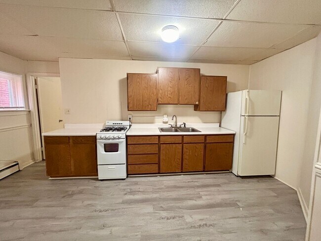 Building Photo - Bright 2-Bedroom Apartment in the Heart of Marietta