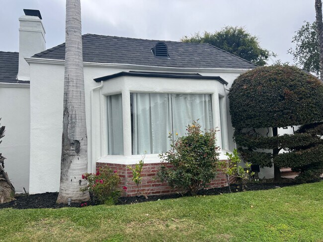 Building Photo - 1744 Stanton Ave