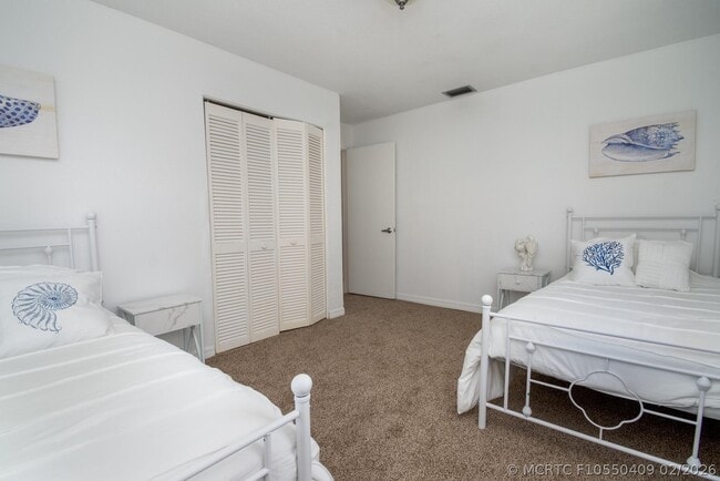 Building Photo - 2504 Hibiscus Dr W