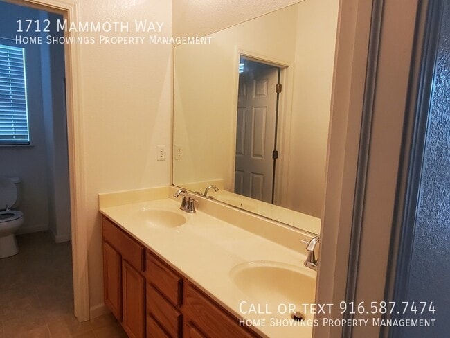 Building Photo - 1712 Mammoth Way
