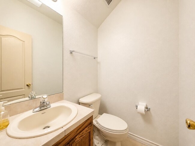 Building Photo - 10126 Truchas Rd