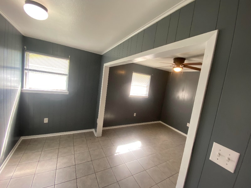 Building Photo - 409 Fieldcrest Dr