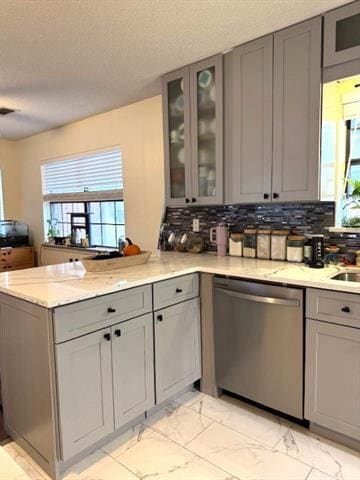 Building Photo - 720 Lakeshore Dr