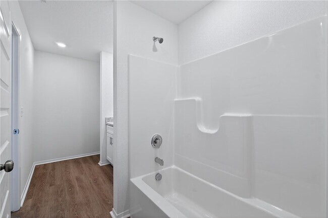 Building Photo - 6802 SW Dignity Ave