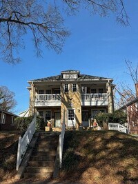 Building Photo - Move In Special -2 Bedroom 1.5 bathroom-Wesley Heights