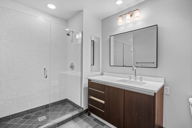 Building Photo - 60 E Monroe St