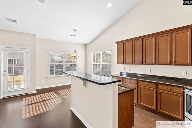 Building Photo - 825 Burnview Ln