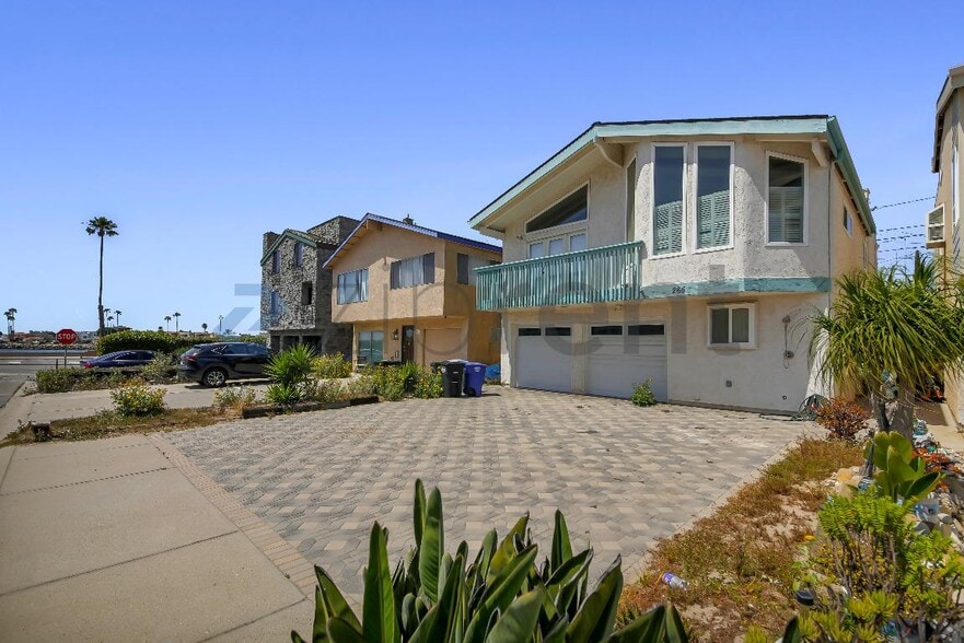 Building Photo - 265 Hollywood Blvd