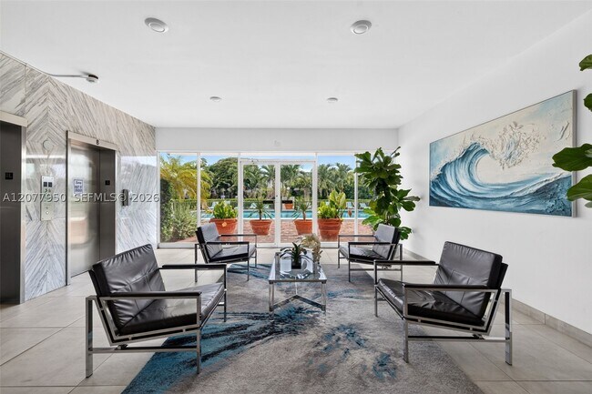 Building Photo - 401 Golden Isles Dr