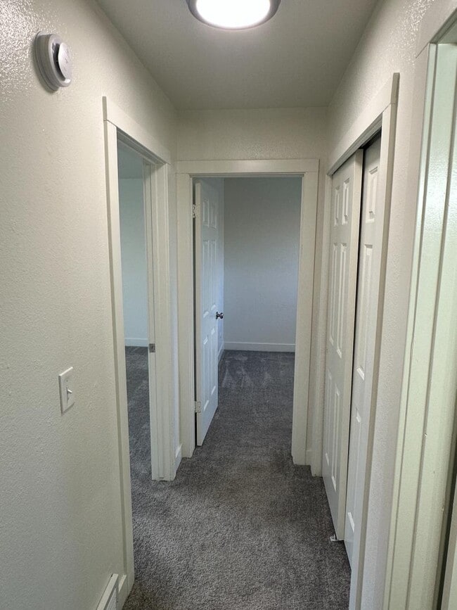 Building Photo - 7486 S 1000 E