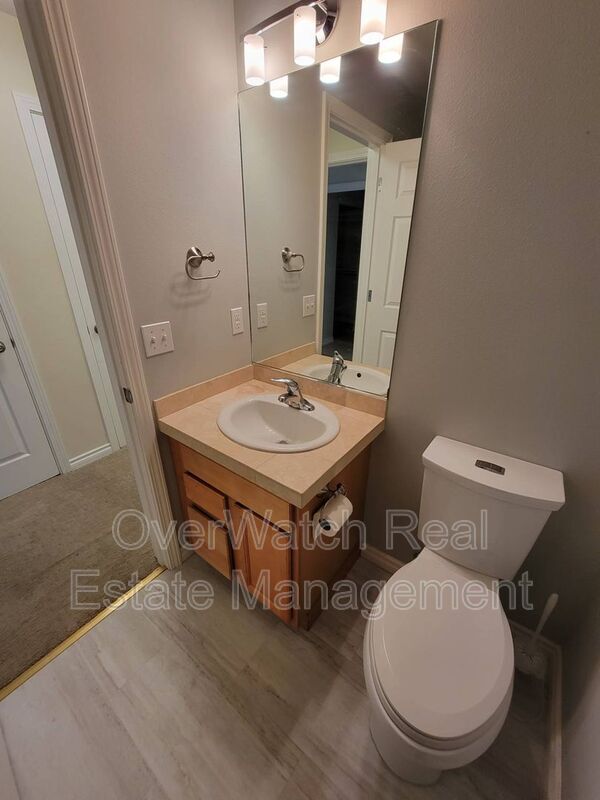 Building Photo - 11351 Discovery View Dr