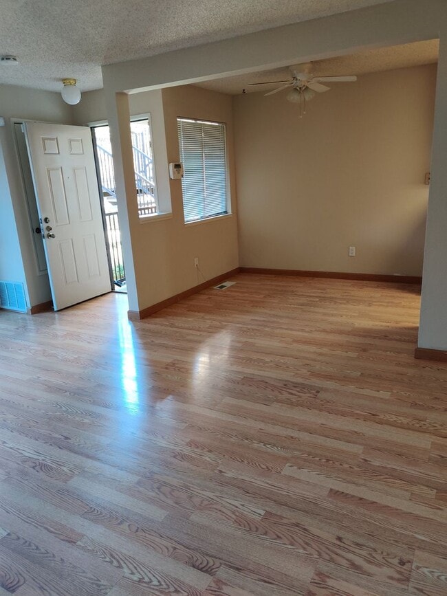 Building Photo - Beautiful Condo South Fremont Community - ...