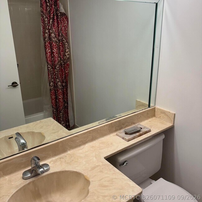 Building Photo - 7641 Tahiti Ln