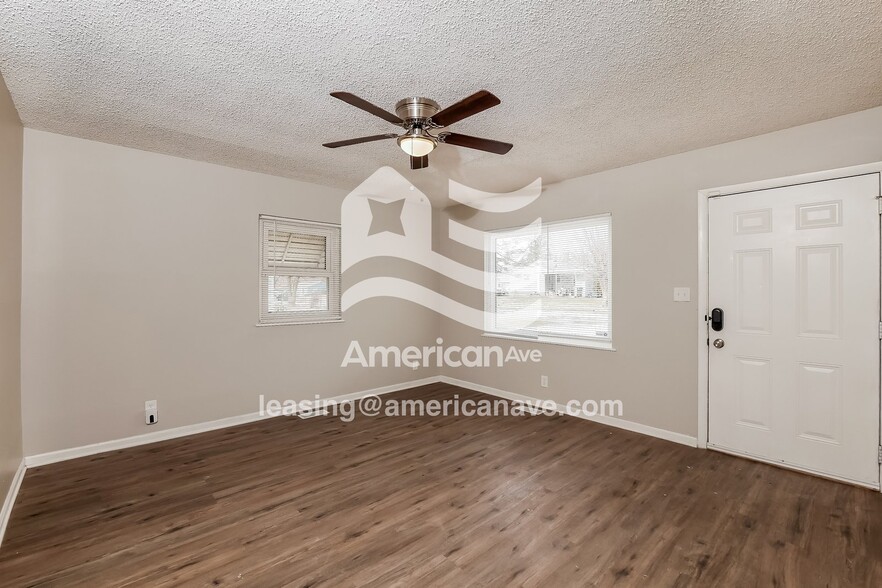 Building Photo - 4709 E 33rd St