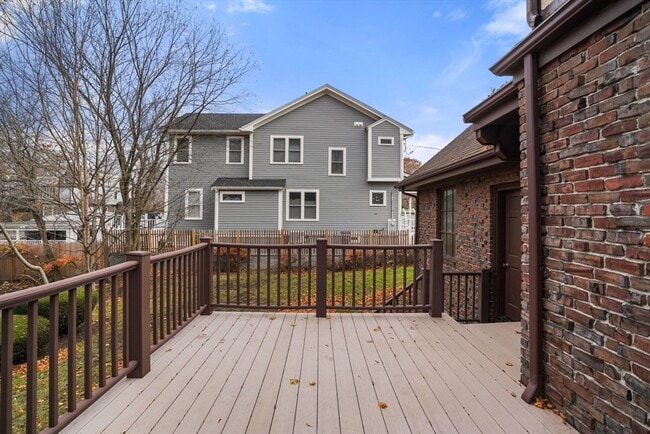 Building Photo - 28 Exmoor Rd