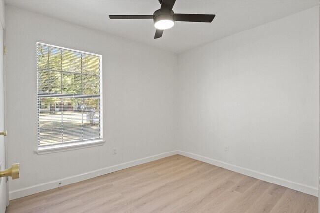 Building Photo - 8477 Titus Ln
