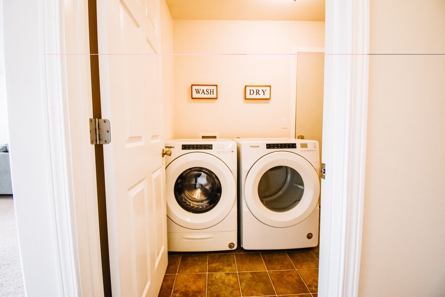 Laundry - 3204 N SMITH ST