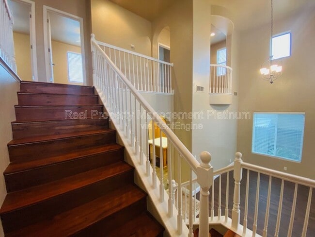 Building Photo - 1875 N Belvedere Ave