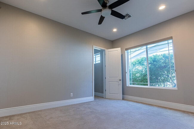 Building Photo - 3801 E Glenrosa Ave