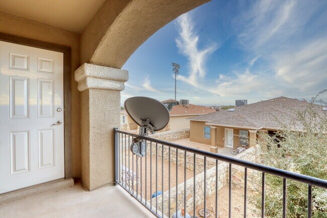 Building Photo - 14313 Gil Reyes Dr