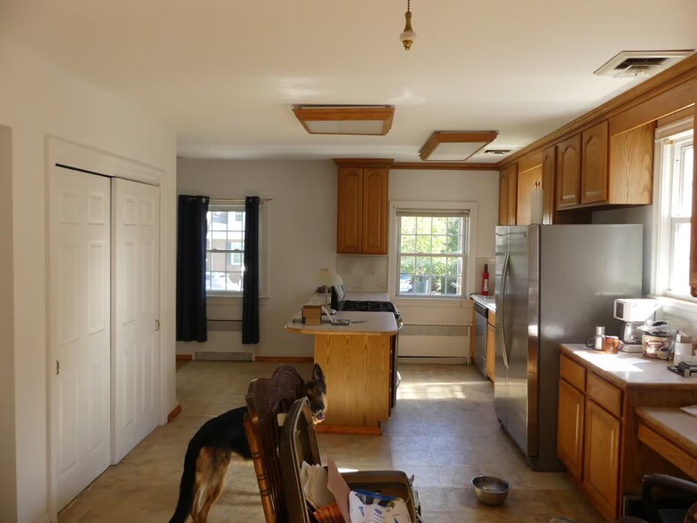 Kitchen - 866 N Abingdon St