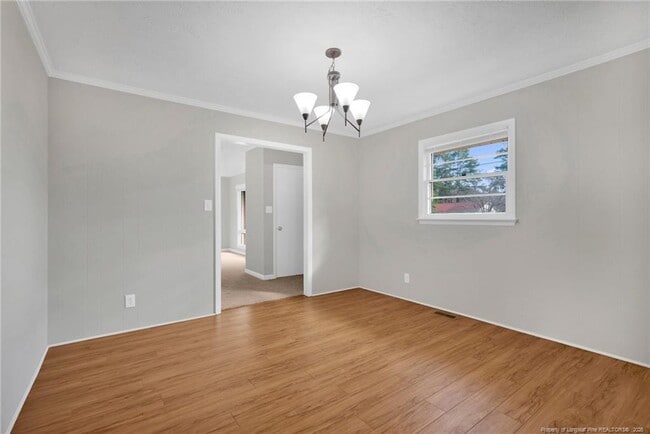 Building Photo - 409 College Dr