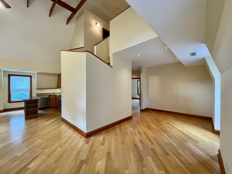 Building Photo - 237 Greenleaf St