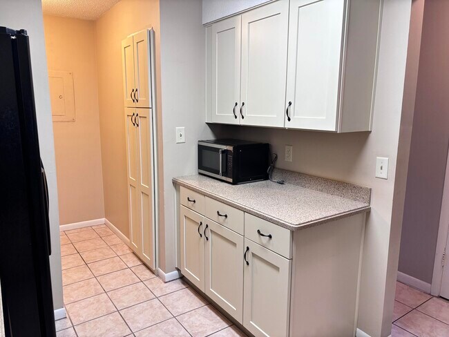 Building Photo - 345 Woodham Ct