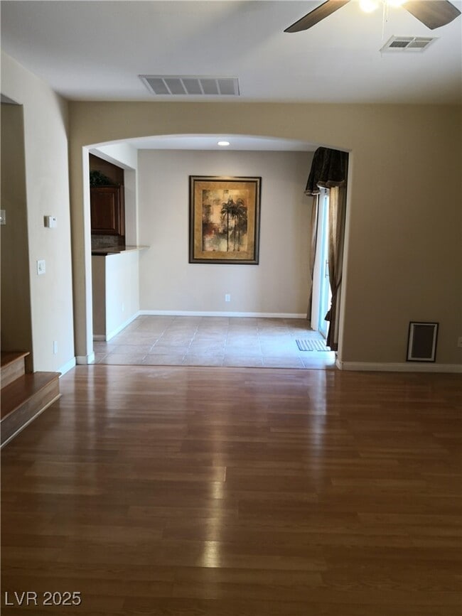 Building Photo - 4952 W Moberly Ave