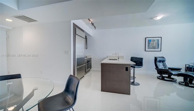 Building Photo - 55 SE 6th St