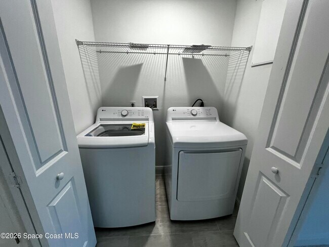 Building Photo - 735 Pilot Lane