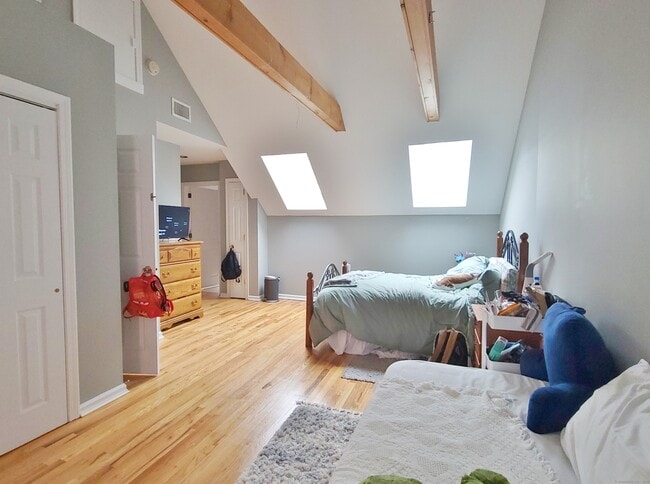 Building Photo - 141 Courtyard Ln