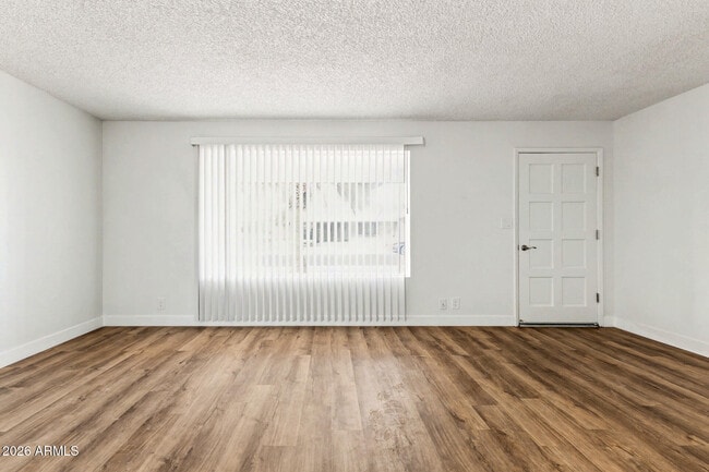 Building Photo - 5913 E Decatur St