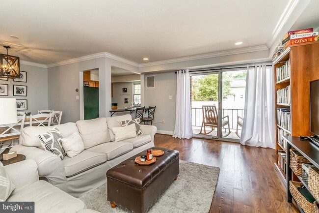 Building Photo - 355 Homeland Southway