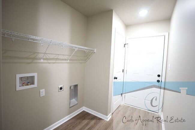 Building Photo - Beautiful new construction 3 bed / 2 bath home - Brookland!