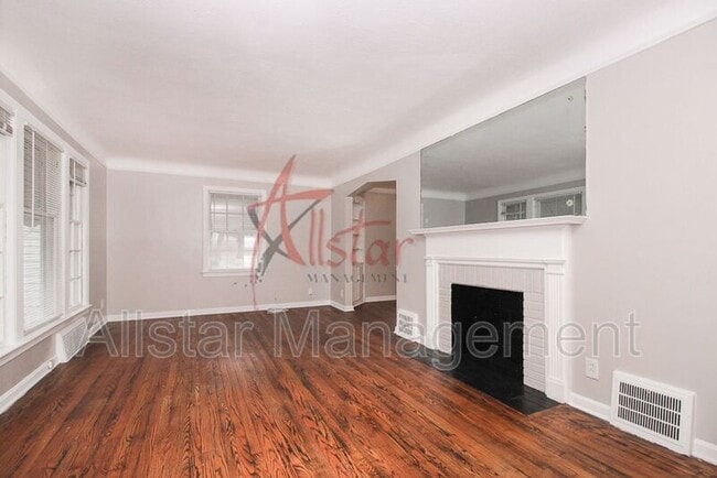 Building Photo - 3801 Woodridge Rd