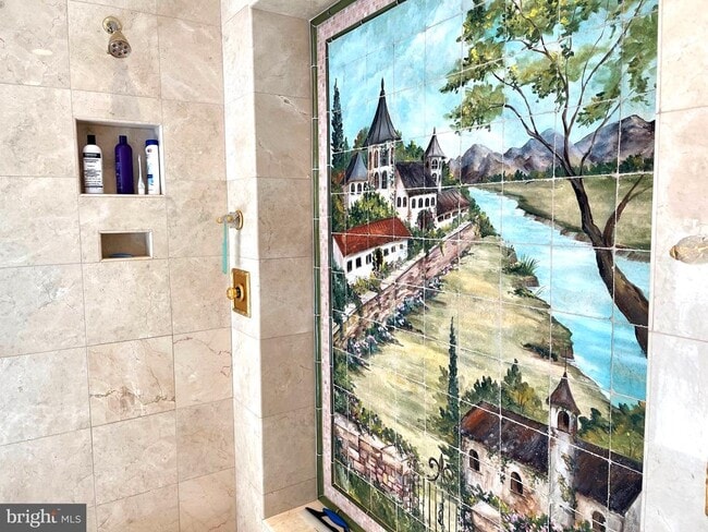 Building Photo - 28 Main St