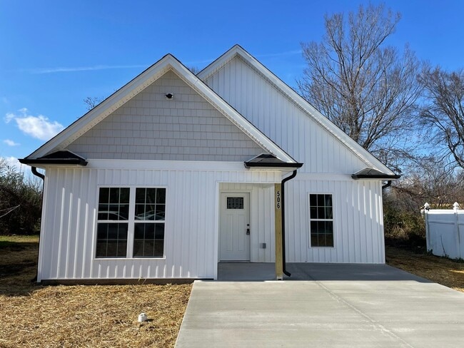 Building Photo - 3 BED, 2 BATH NEWLY CONSTRUCTED HOME