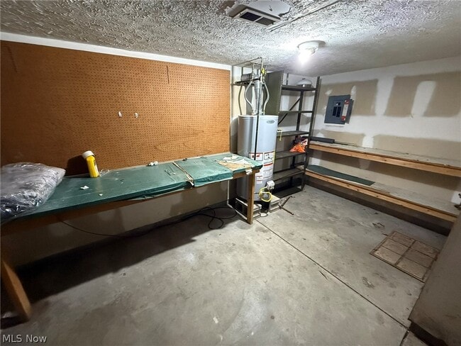 Building Photo - 604 Harger St