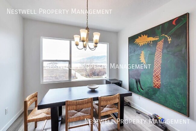 Building Photo - 1123 E Hatch Row